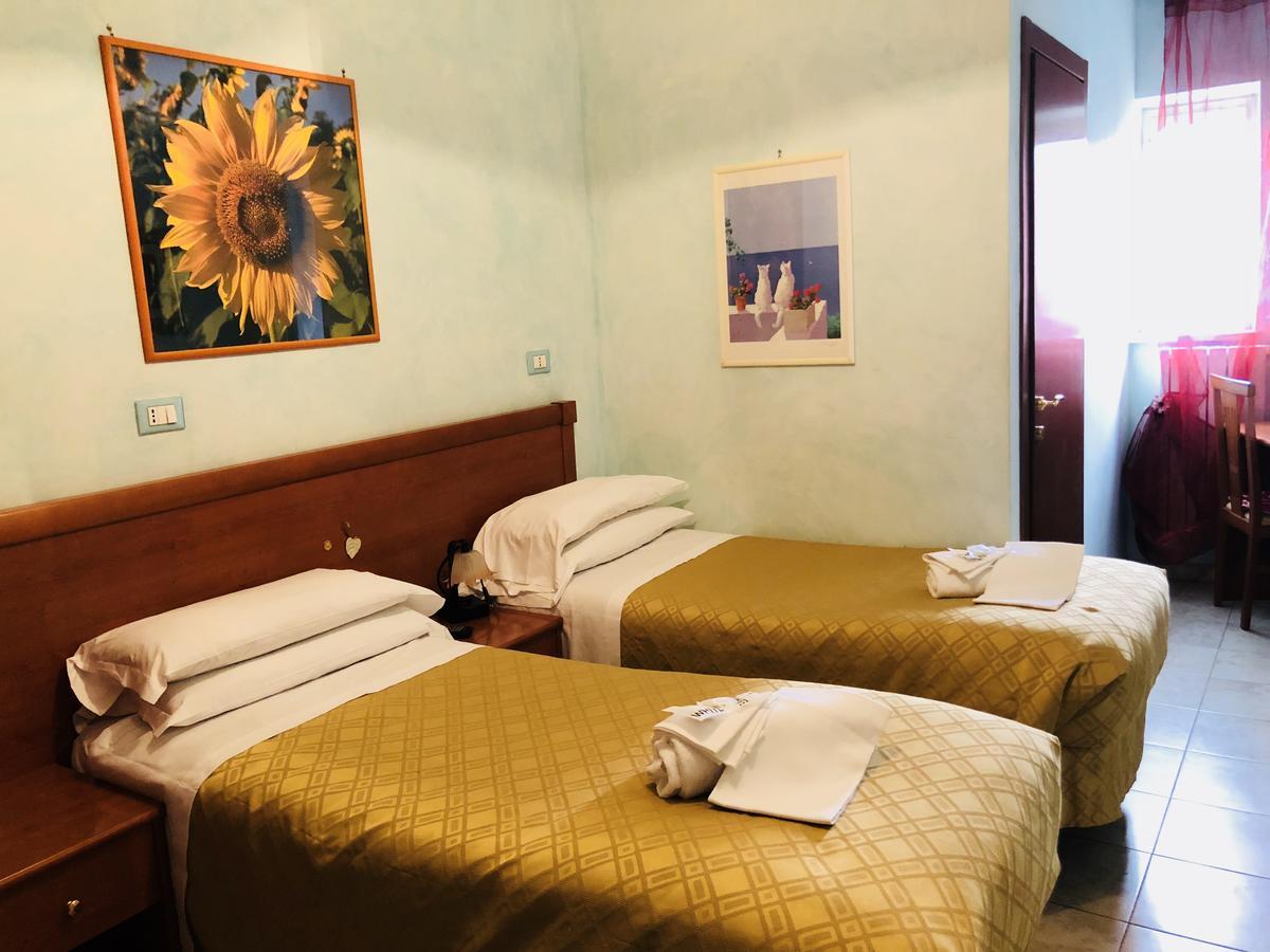 Hotel Casarola - Trigoria Castel di Decima エクステリア 写真