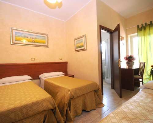 Hotel Casarola - Trigoria Castel di Decima エクステリア 写真